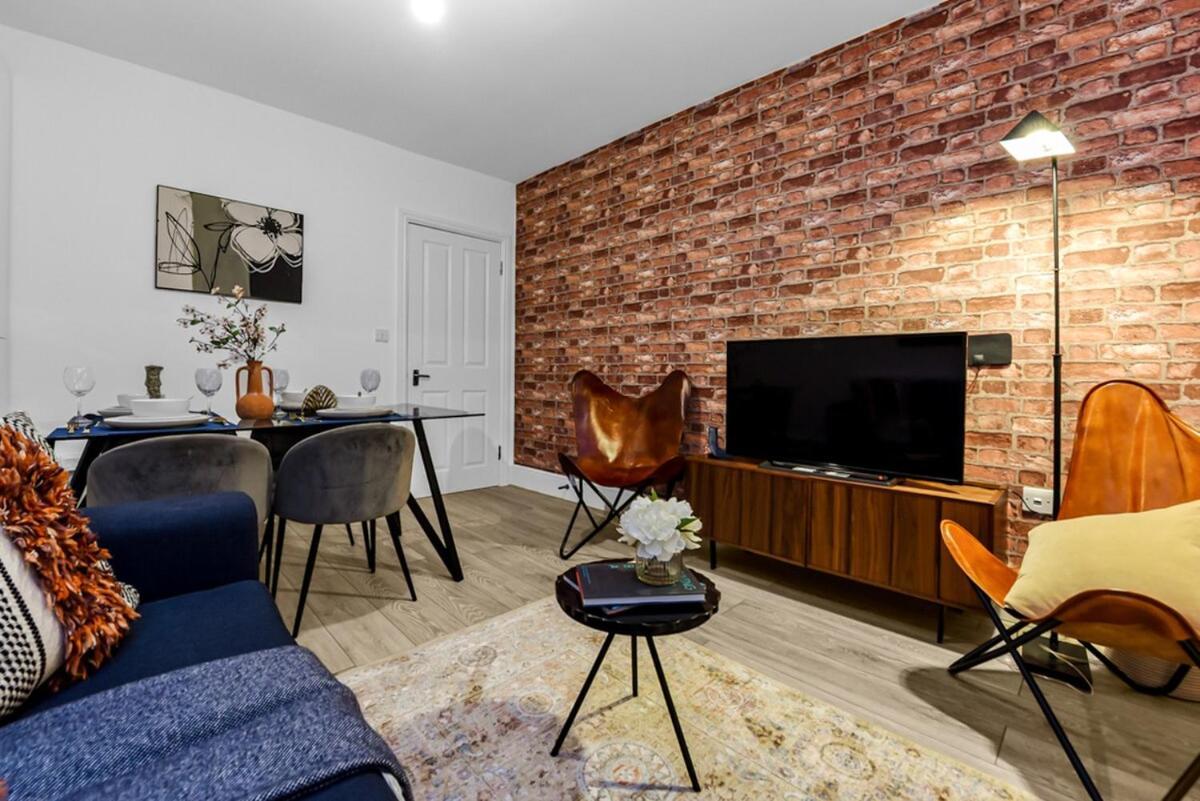 Tranquil 3 Bedroom Escape For Families Or Groups Appartamento Londra