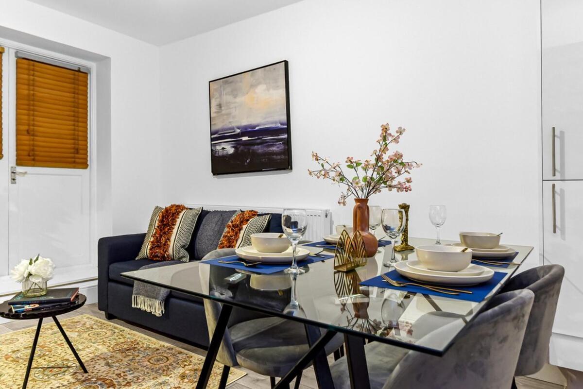 Tranquil 3 Bedroom Escape For Families Or Groups * Londra