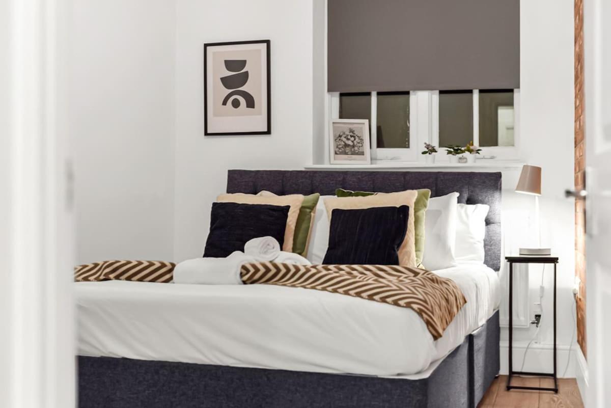 Tranquil 3 Bedroom Escape For Families Or Groups Appartamento Londra