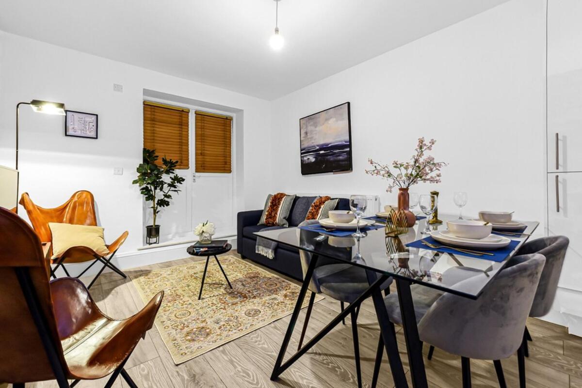Tranquil 3 Bedroom Escape For Families Or Groups * Londra